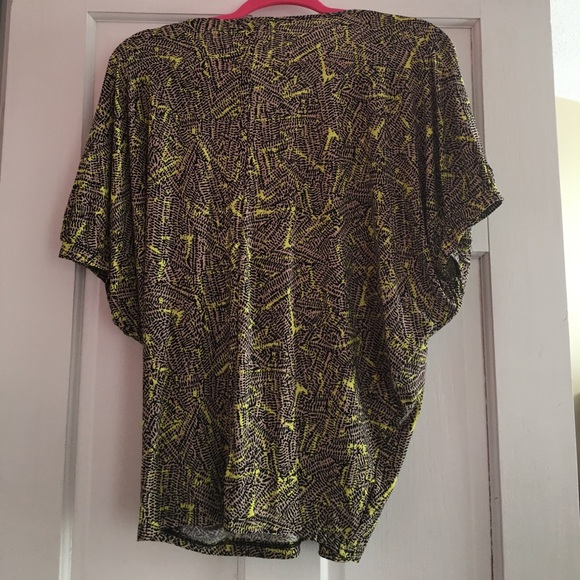 The Limited drapey top - Picture 2 of 3